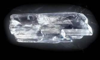 Exploring the Sacred Meanings of White Kyber Crystals