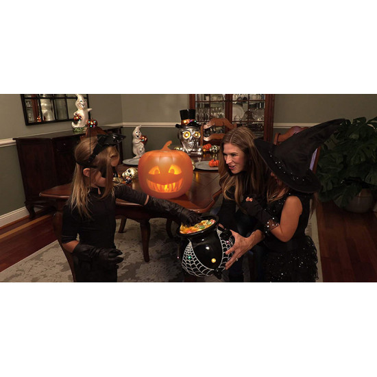 Singing and talking jack-o-lantern for Halloween Singing and talking jack-o-lantern for Halloween